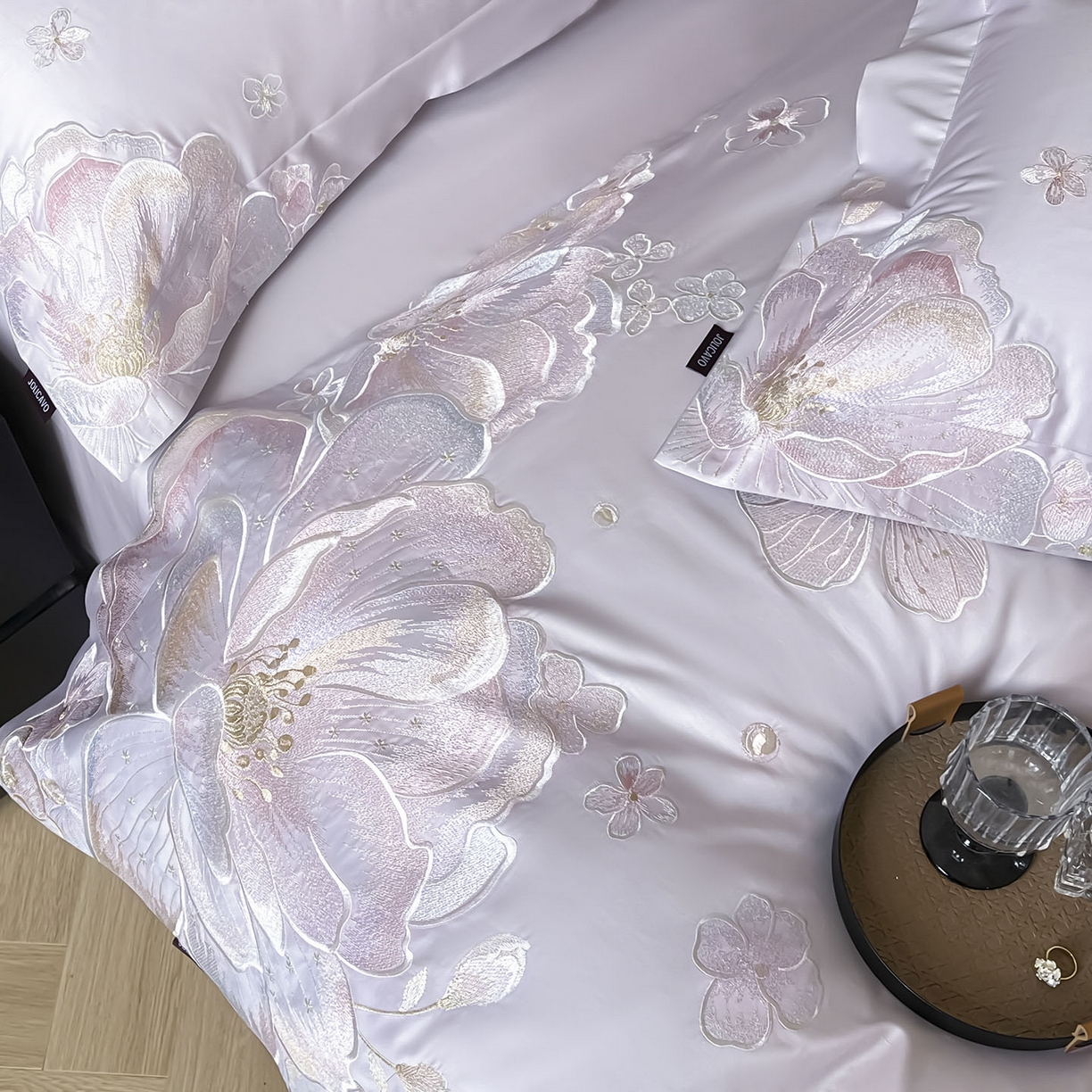 91家纺网 家纺一手货源 找家纺  2026马年特惠新品A类长绒棉纯棉四件套100全棉重工刺绣被套床单床笠轻奢高级感床上用品-花之语 花之语-黛紫