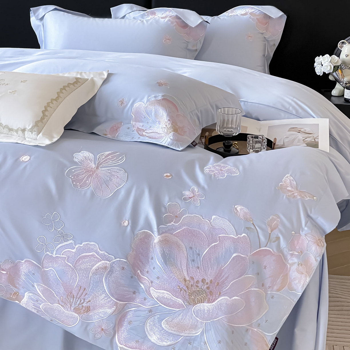 91家纺网 家纺一手货源 找家纺 2026马年特惠新品A类长绒棉纯棉四件套100全棉重工刺绣被套床单床笠轻奢高级感床上用品-花之语 花之语-慕蓝