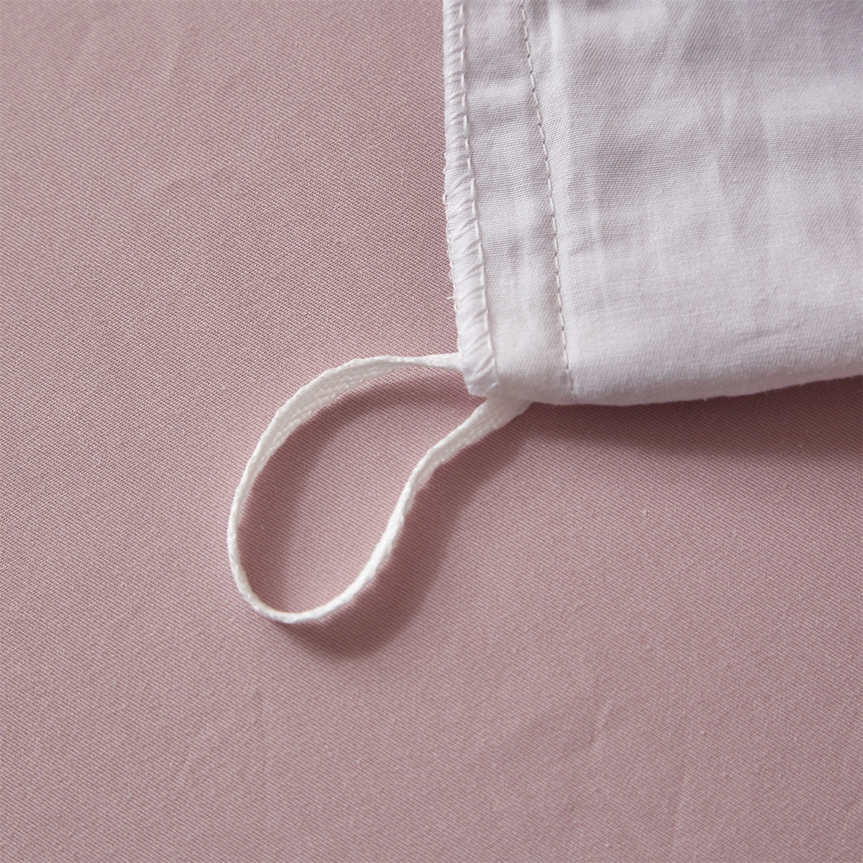 91家纺网 家纺一手货源 找家纺 曼秀琳 2026新款铂金棉数码印花四件套(全棉133*76) 可提供买家秀图片 春色如许-粉