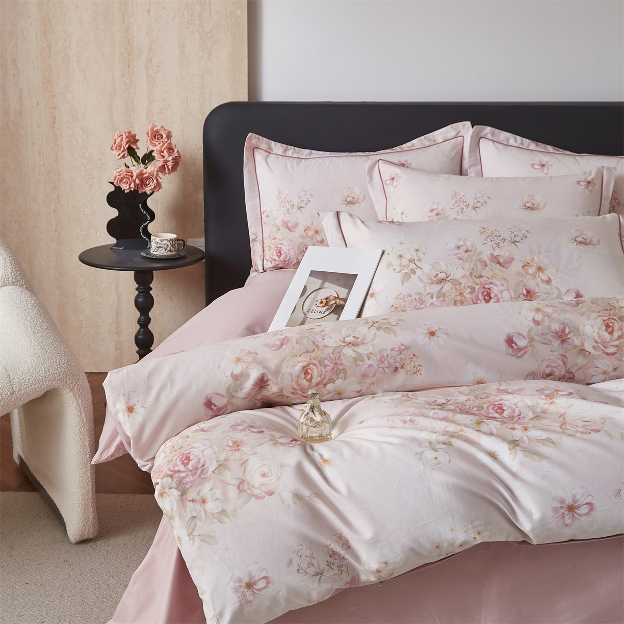 91家纺网 家纺一手货源 找家纺 曼秀琳 2026新款铂金棉数码印花四件套(全棉133*76) 可提供买家秀图片 春色如许-粉