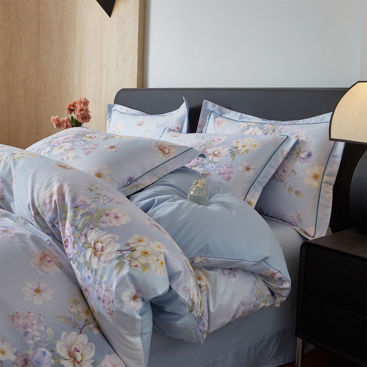 91家纺网 家纺一手货源 找家纺 曼秀琳 2026新款铂金棉数码印花四件套(全棉133*76) 可提供买家秀图片 春色如许-兰