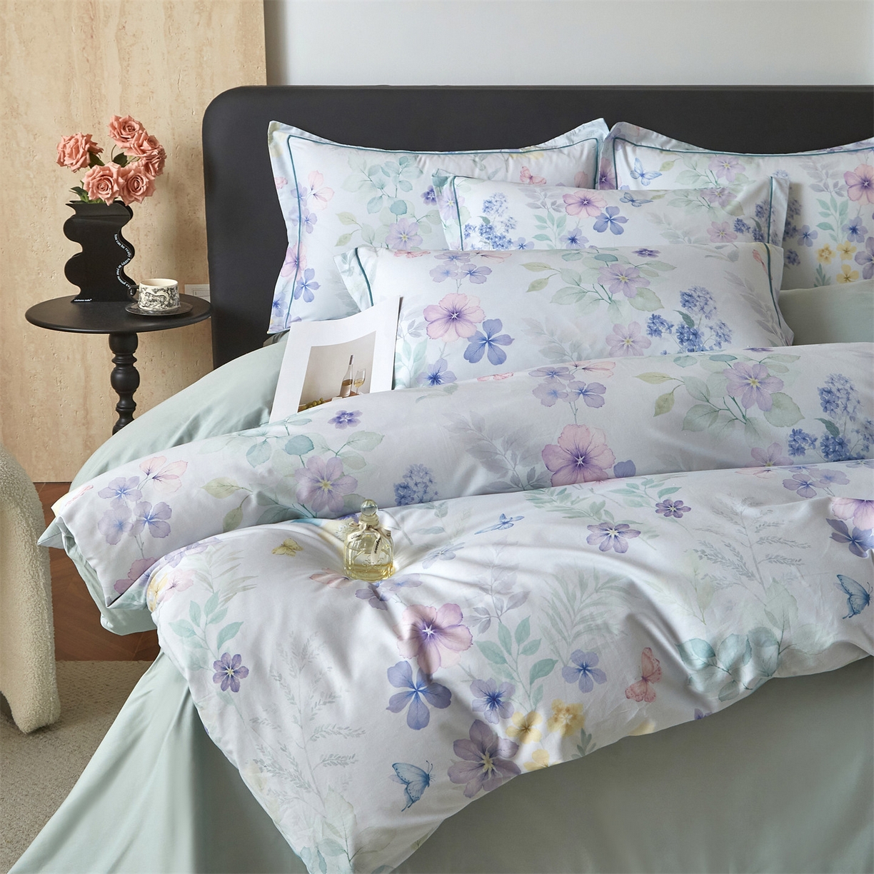 91家纺网 家纺一手货源 找家纺 曼秀琳 2026新款铂金棉数码印花四件套(全棉133*76) 可提供买家秀图片 林间织梦-兰