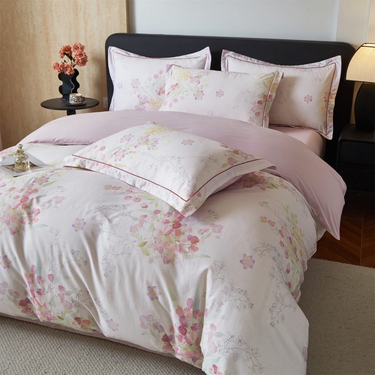 91家纺网 家纺一手货源 找家纺 曼秀琳 2026新款铂金棉数码印花四件套(全棉133*76) 可提供买家秀图片 洛璃-粉