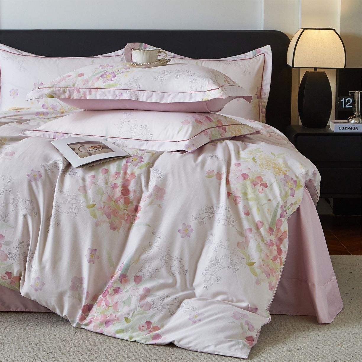 91家纺网 家纺一手货源 找家纺 曼秀琳 2026新款铂金棉数码印花四件套(全棉133*76) 可提供买家秀图片 洛璃-粉