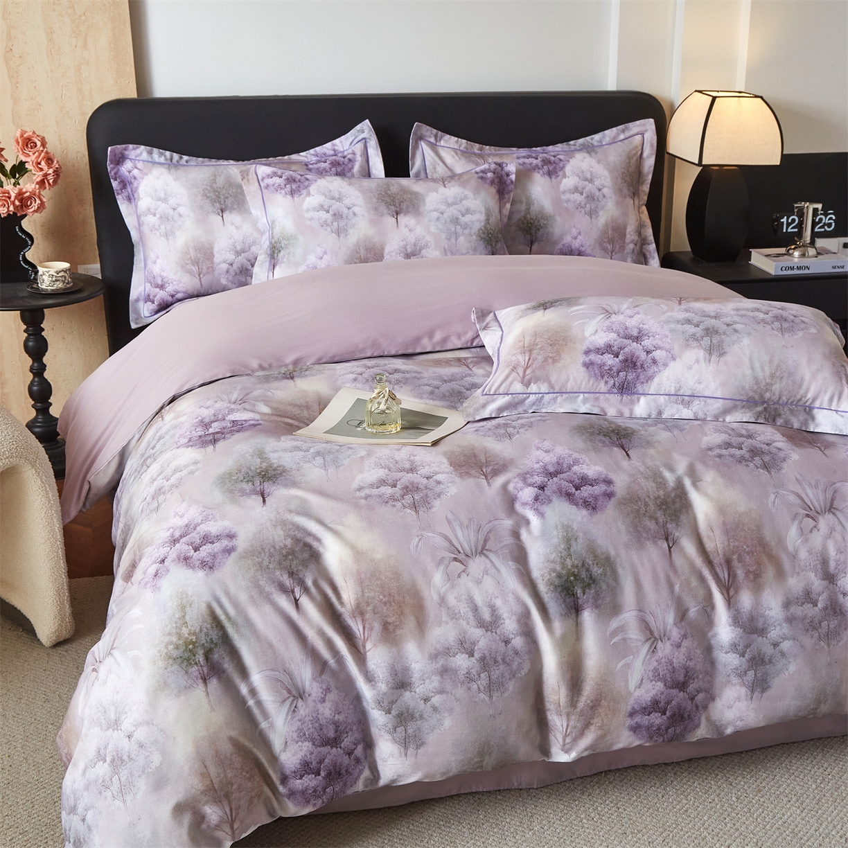 91家纺网 家纺一手货源 找家纺 曼秀琳 2026新款铂金棉数码印花四件套(全棉133*76) 可提供买家秀图片 沐雨花-紫