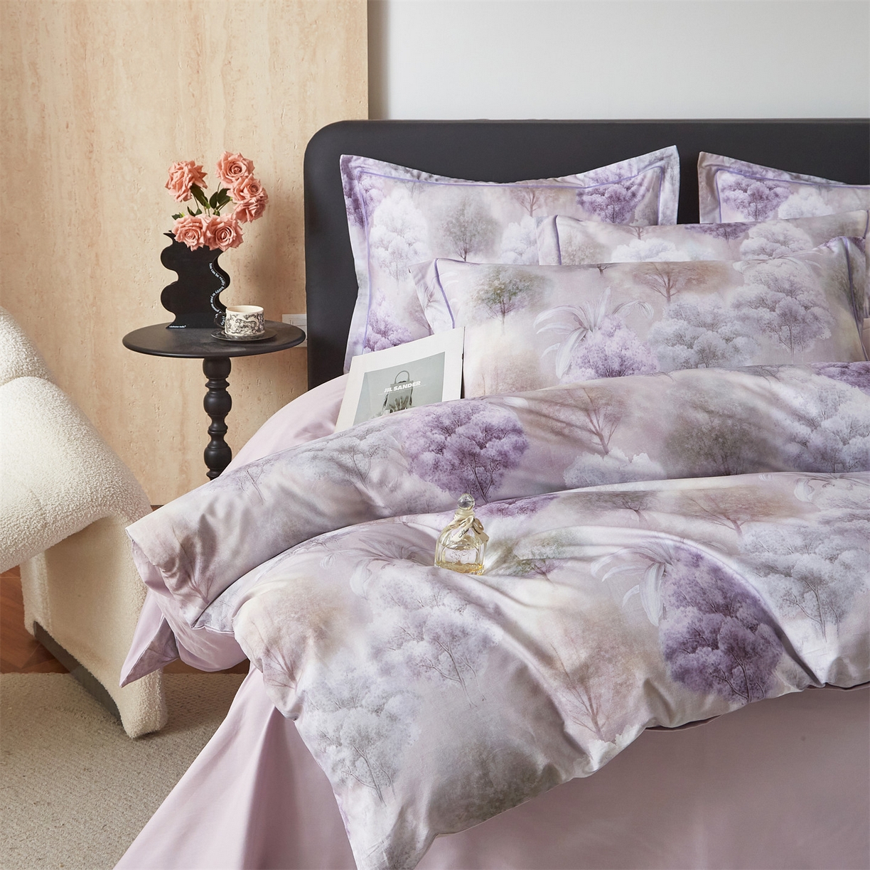 91家纺网 家纺一手货源 找家纺 曼秀琳 2026新款铂金棉数码印花四件套(全棉133*76) 可提供买家秀图片 沐雨花-紫