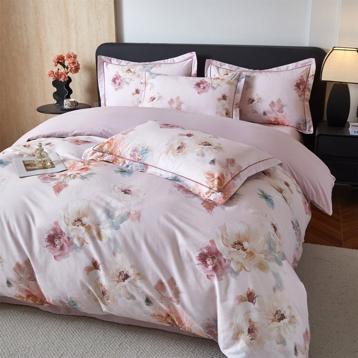 91家纺网 家纺一手货源 找家纺 曼秀琳 2026新款铂金棉数码印花四件套(全棉133*76) 可提供买家秀图片 诗歆-粉