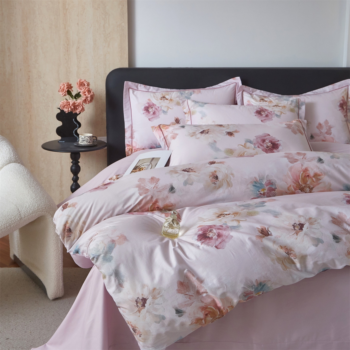 91家纺网 家纺一手货源 找家纺 曼秀琳 2026新款铂金棉数码印花四件套(全棉133*76) 可提供买家秀图片 诗歆-粉