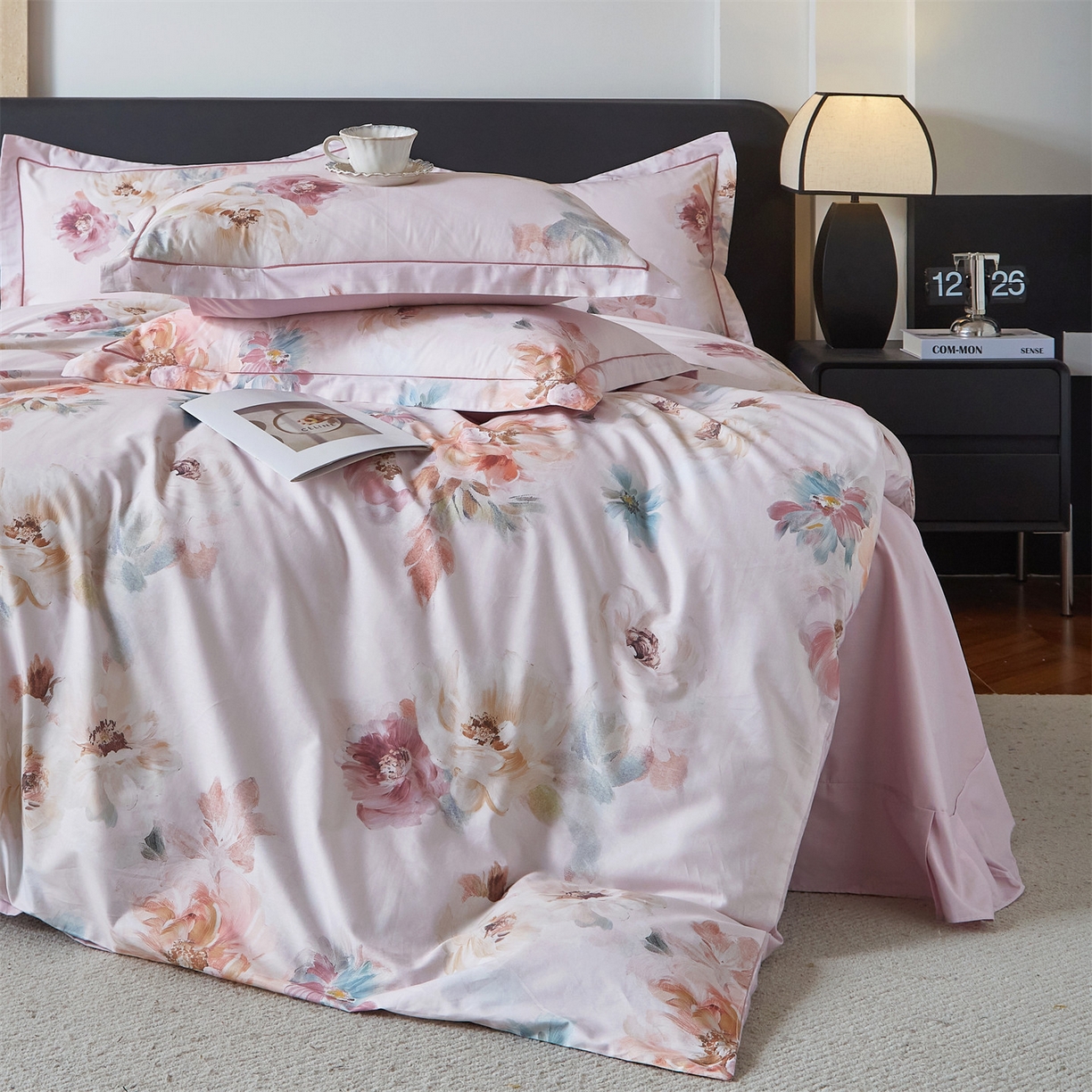 91家纺网 家纺一手货源 找家纺 曼秀琳 2026新款铂金棉数码印花四件套(全棉133*76) 可提供买家秀图片 诗歆-粉