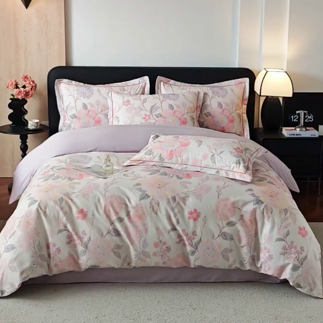 91家纺网 家纺一手货源 找家纺 曼秀琳 2026新款铂金棉数码印花四件套(全棉133*76) 可提供买家秀图片 舒曼-粉