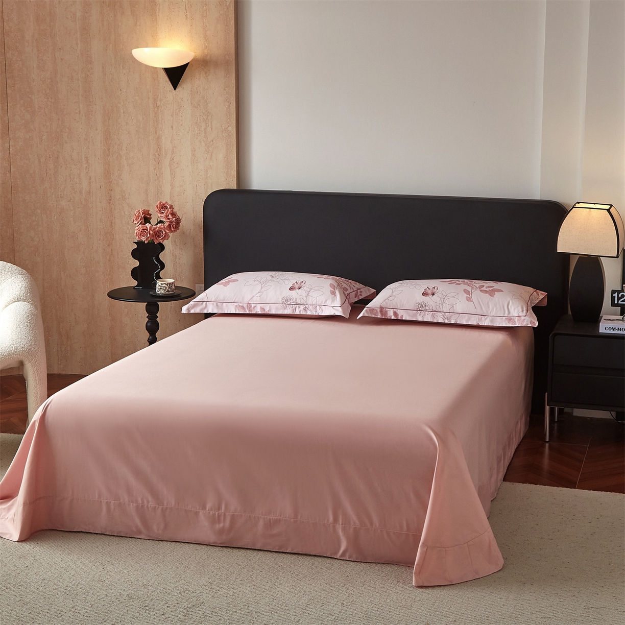 91家纺网 家纺一手货源 找家纺 曼秀琳 2026新款铂金棉数码印花四件套(全棉133*76) 可提供买家秀图片 晚叶初晓-粉