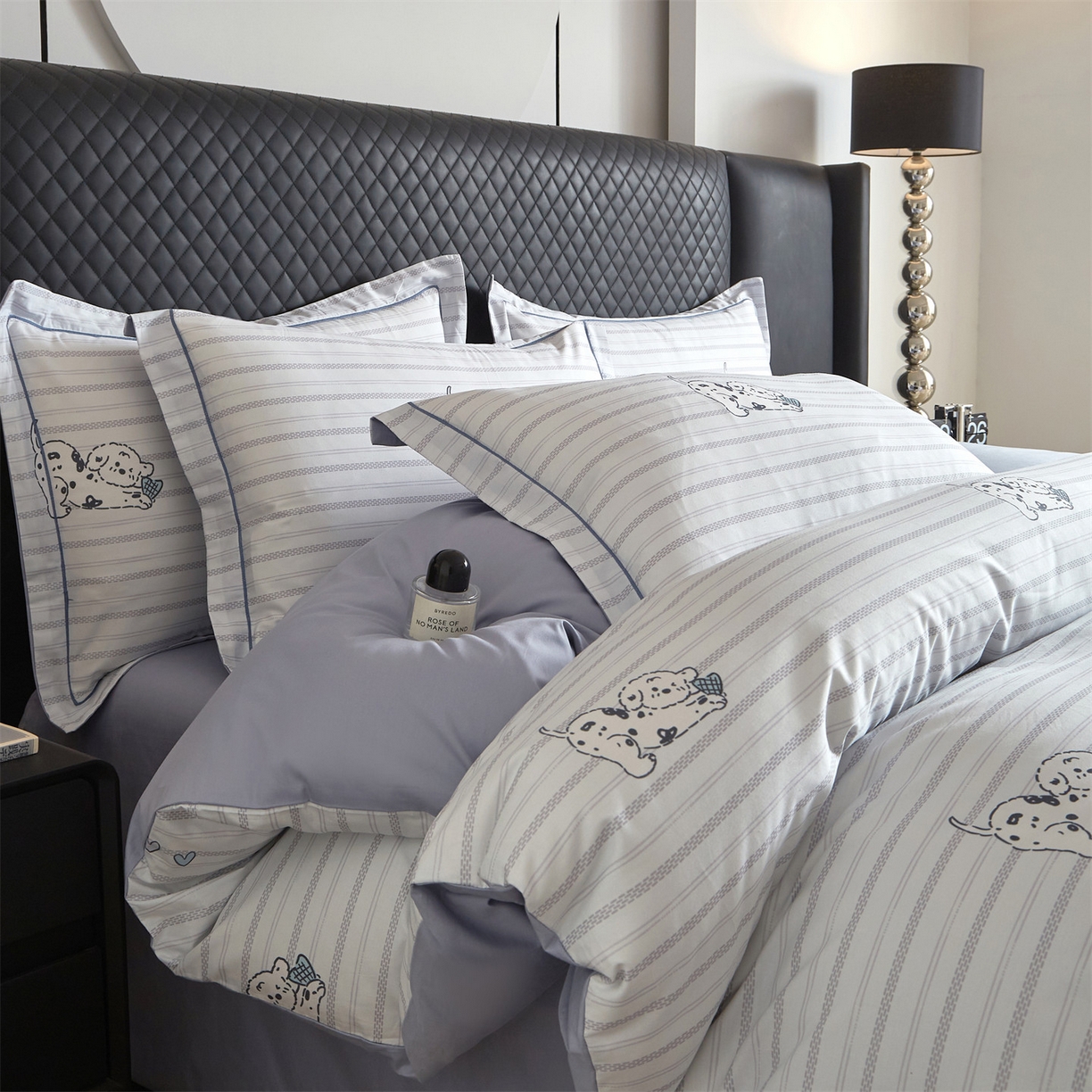 91家纺网 家纺一手货源 找家纺 曼秀琳 2026新款铂金棉数码印花四件套(全棉133*76) 可提供买家秀图片 小奶盖-兰