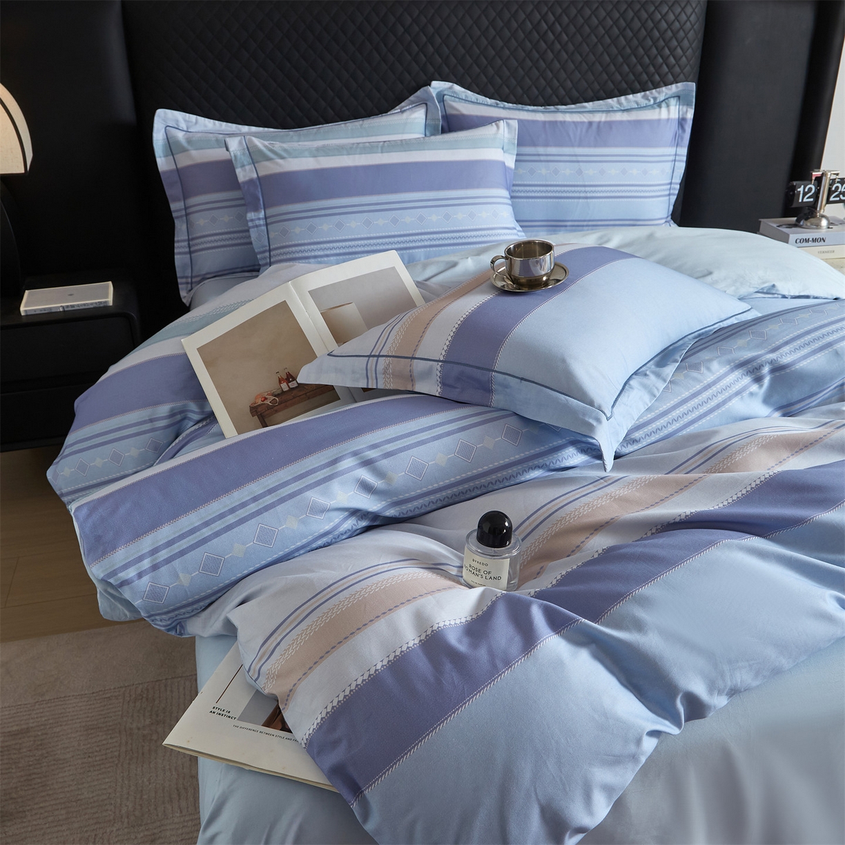 91家纺网 家纺一手货源 找家纺 曼秀琳 2026新款铂金棉数码印花四件套(全棉133*76) 可提供买家秀图片 序曲-浅蓝