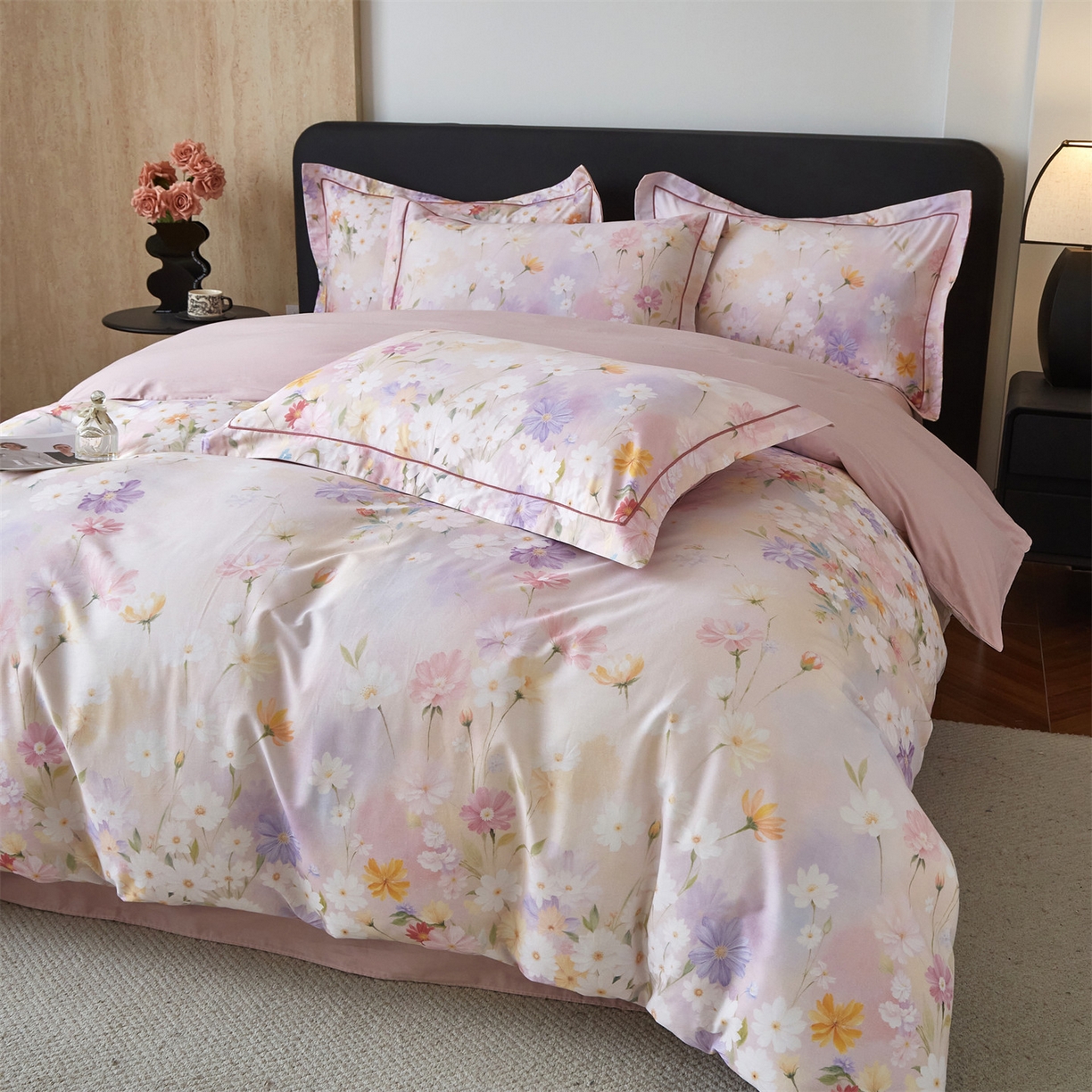 91家纺网 家纺一手货源 找家纺 曼秀琳 2026新款铂金棉数码印花四件套(全棉133*76) 可提供买家秀图片 逸风随香-粉