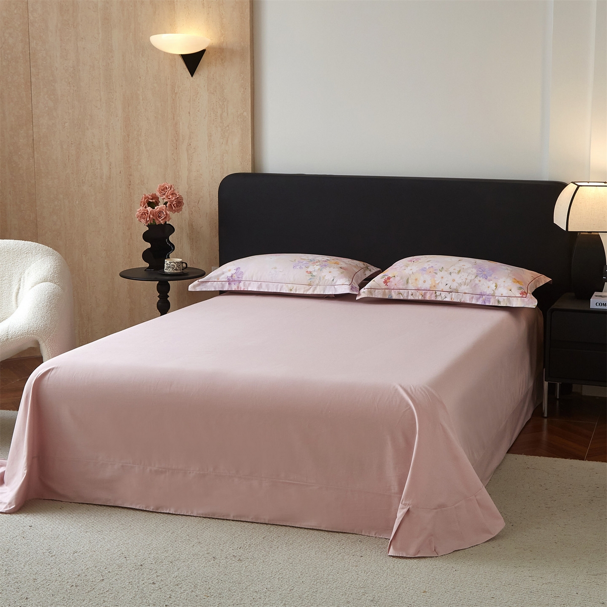 91家纺网 家纺一手货源 找家纺 曼秀琳 2026新款铂金棉数码印花四件套(全棉133*76) 可提供买家秀图片 逸风随香-粉