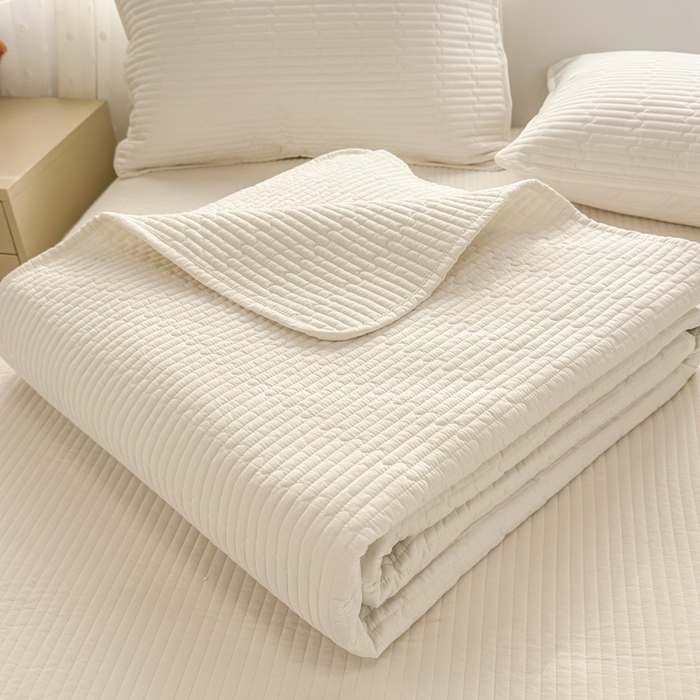 91家纺网 家纺一手货源 找家纺 雅萱家纺 2026新款双面全棉高温砂洗床盖系列 白月光