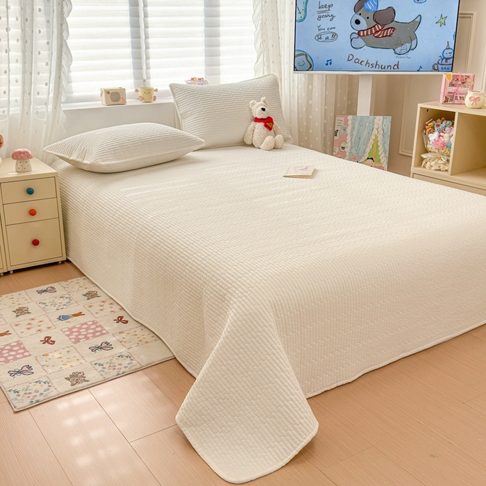 91家纺网 家纺一手货源 找家纺 雅萱家纺 2026新款双面全棉高温砂洗床盖系列 白月光