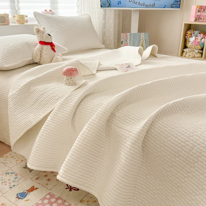 91家纺网 家纺一手货源 找家纺 雅萱家纺 2026新款双面全棉高温砂洗床盖系列 白月光