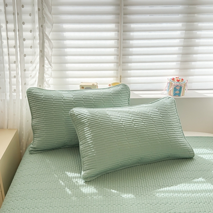 91家纺网 家纺一手货源 找家纺 雅萱家纺 2026新款双面全棉高温砂洗床盖系列 森林绿