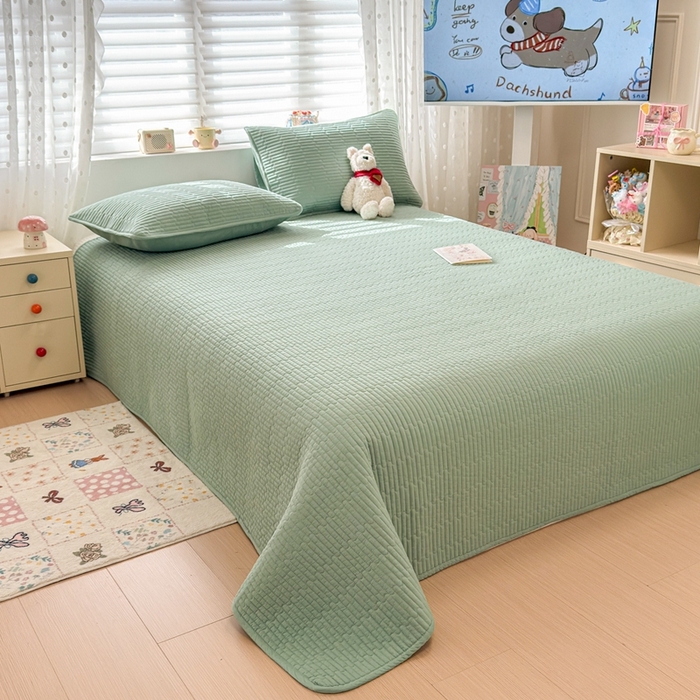 91家纺网 家纺一手货源 找家纺 雅萱家纺 2026新款双面全棉高温砂洗床盖系列 森林绿