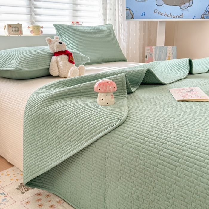 91家纺网 家纺一手货源 找家纺 雅萱家纺 2026新款双面全棉高温砂洗床盖系列 森林绿