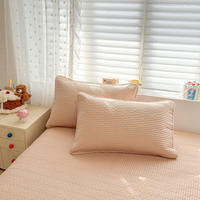 91家纺网 家纺一手货源 找家纺 雅萱家纺 2026新款双面全棉高温砂洗床盖系列 时尚咖