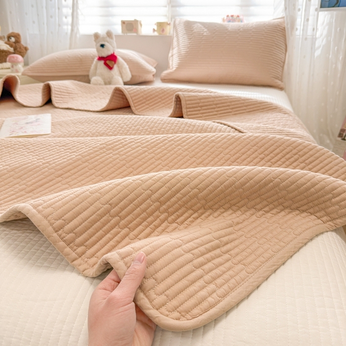 91家纺网 家纺一手货源 找家纺 雅萱家纺 2026新款双面全棉高温砂洗床盖系列 时尚咖