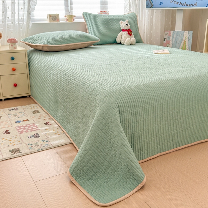 91家纺网 家纺一手货源 找家纺 雅萱家纺 2026新款双面全棉高温砂洗床盖系列 浅咖绿