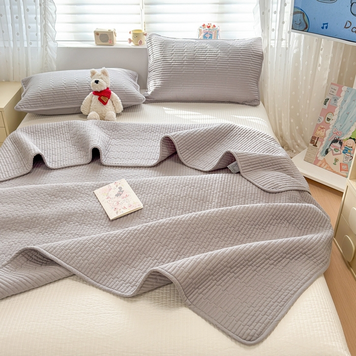 91家纺网 家纺一手货源 找家纺 雅萱家纺 2026新款双面全棉高温砂洗床盖系列 简约灰