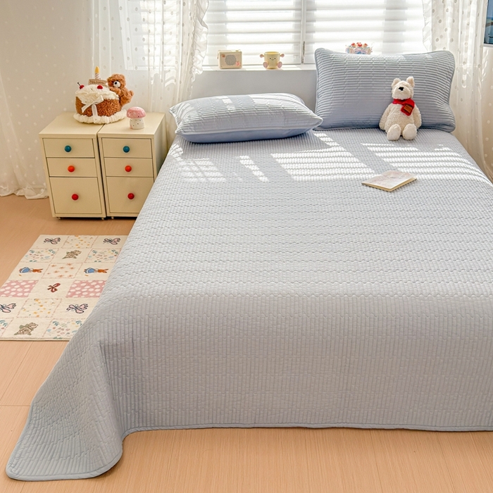 91家纺网 家纺一手货源 找家纺 雅萱家纺 2026新款双面全棉高温砂洗床盖系列 晴空蓝