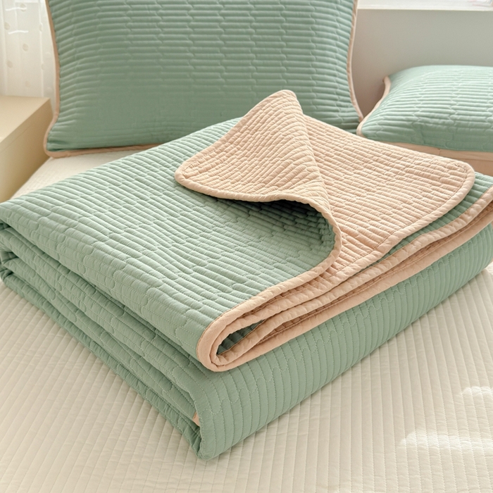 91家纺网 家纺一手货源 找家纺 雅萱家纺 2026新款双面全棉高温砂洗床盖系列 浅咖绿