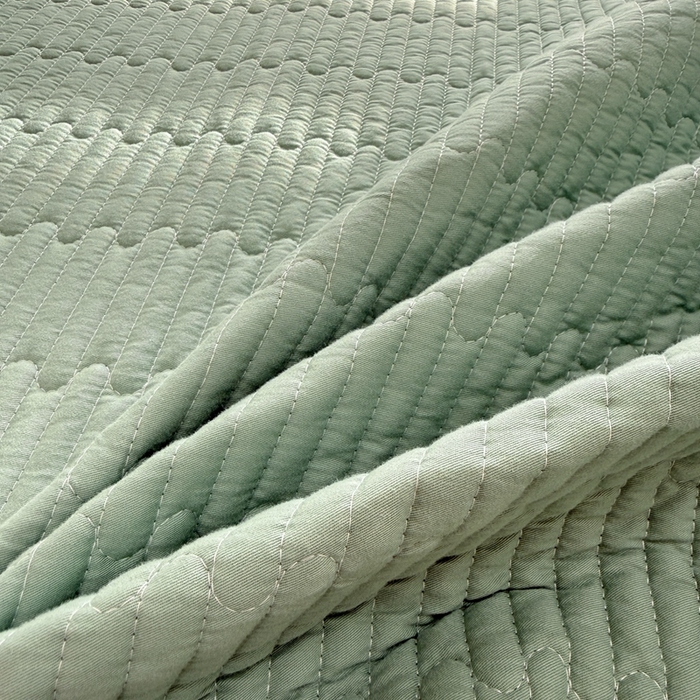 91家纺网 家纺一手货源 找家纺 雅萱家纺 2026新款双面全棉高温砂洗床盖系列 浅灰绿