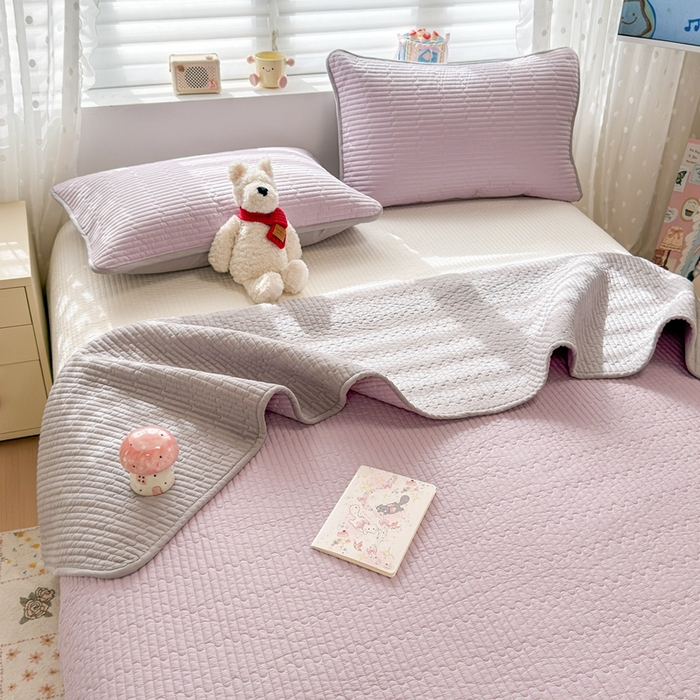 91家纺网 家纺一手货源 找家纺 雅萱家纺 2026新款双面全棉高温砂洗床盖系列 浅灰紫