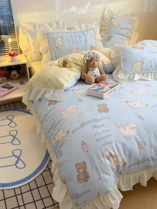 91家纺网 家纺一手货源 找家纺 瑞莱 2026春夏新款全棉纯棉印花韩系卡通花边四件套 奶油阿布蓝