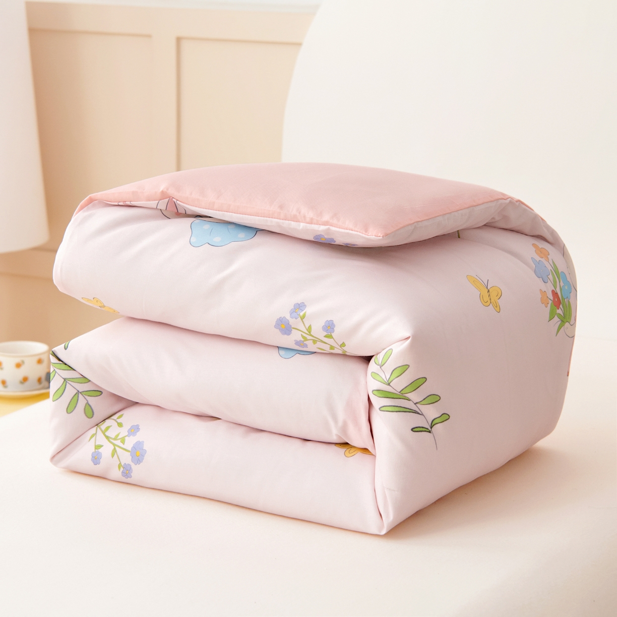 91家纺网 家纺一手货源 找家纺 御棉坊 2026新款A类全棉纯棉40S数码印花幼儿园入园三件套被子宝宝午睡被芯六件套 捧花小兔