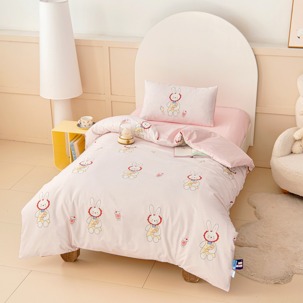 91家纺网 家纺一手货源 找家纺 御棉坊 2026新款A类全棉纯棉40S数码印花幼儿园入园三件套被子宝宝午睡被芯六件套 冰激凌小兔