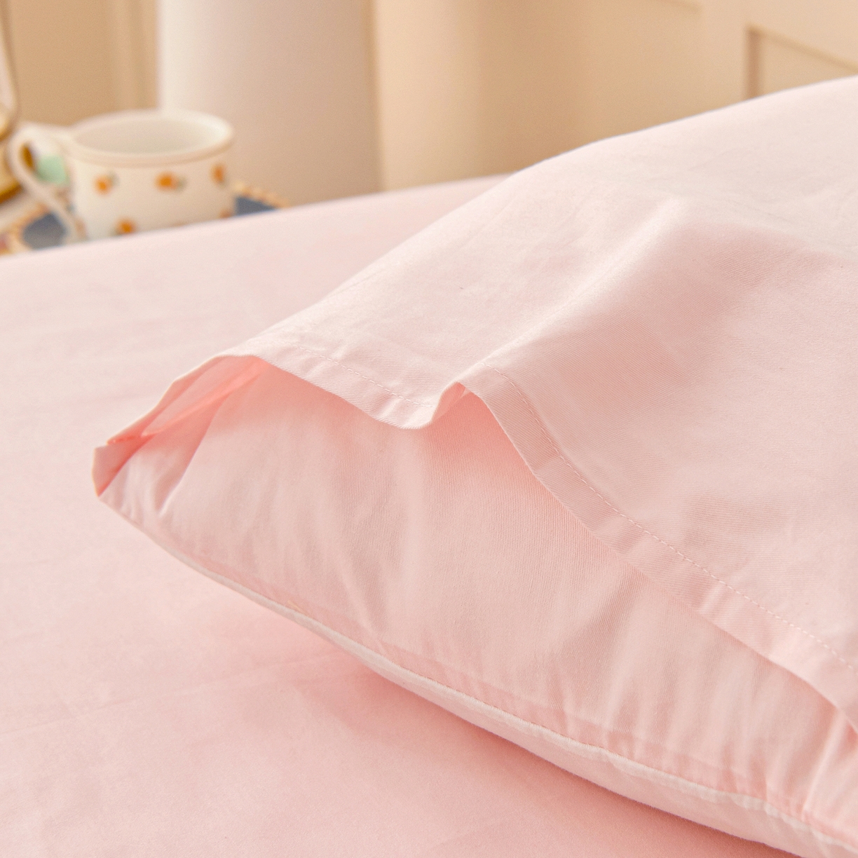 91家纺网 家纺一手货源 找家纺 御棉坊 2026新款A类全棉纯棉40S数码印花幼儿园入园三件套被子宝宝午睡被芯六件套 草莓兔精灵