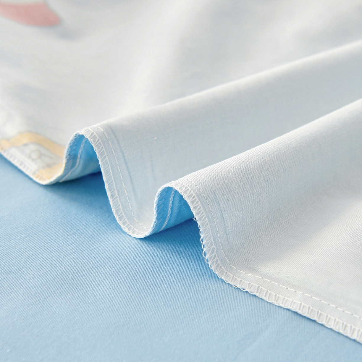 91家纺网 家纺一手货源 找家纺 御棉坊 2026新款A类全棉纯棉40S数码印花幼儿园入园三件套被子宝宝午睡被芯六件套 多彩小车