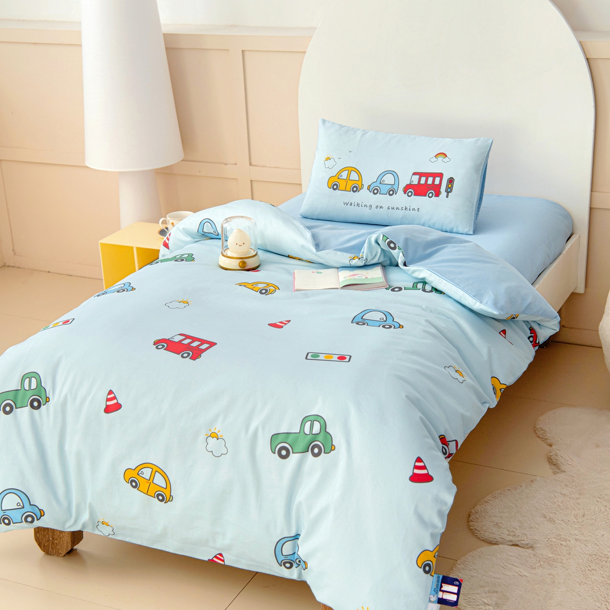 91家纺网 家纺一手货源 找家纺 御棉坊 2026新款A类全棉纯棉40S数码印花幼儿园入园三件套被子宝宝午睡被芯六件套 多彩小车