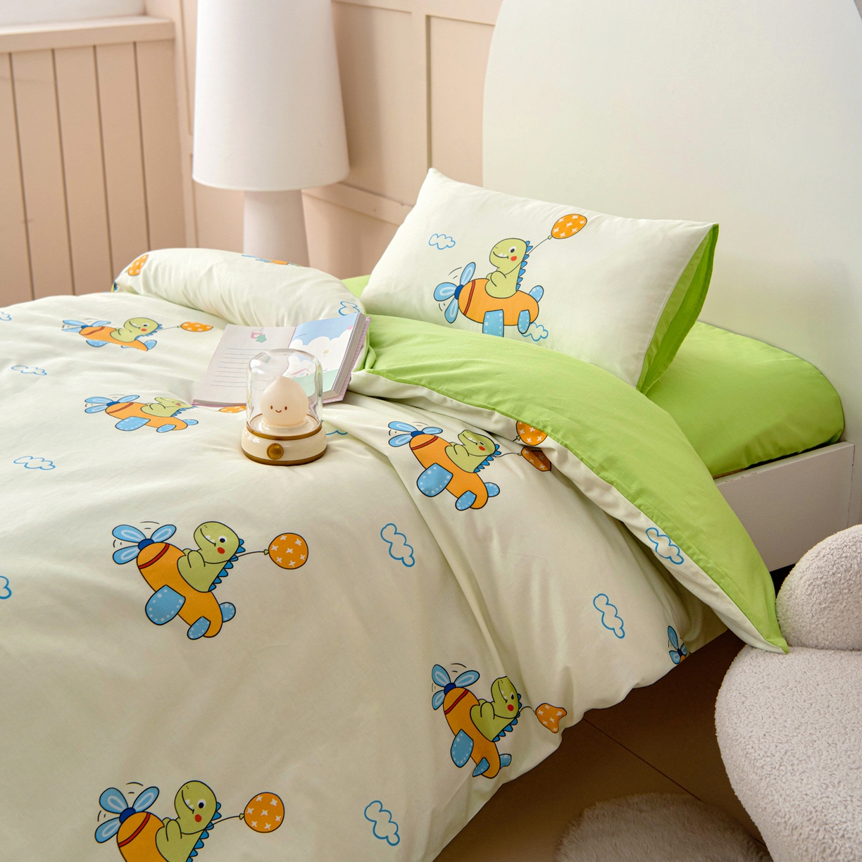 91家纺网 家纺一手货源 找家纺 御棉坊 2026新款A类全棉纯棉40S数码印花幼儿园入园三件套被子宝宝午睡被芯六件套 飞机恐龙