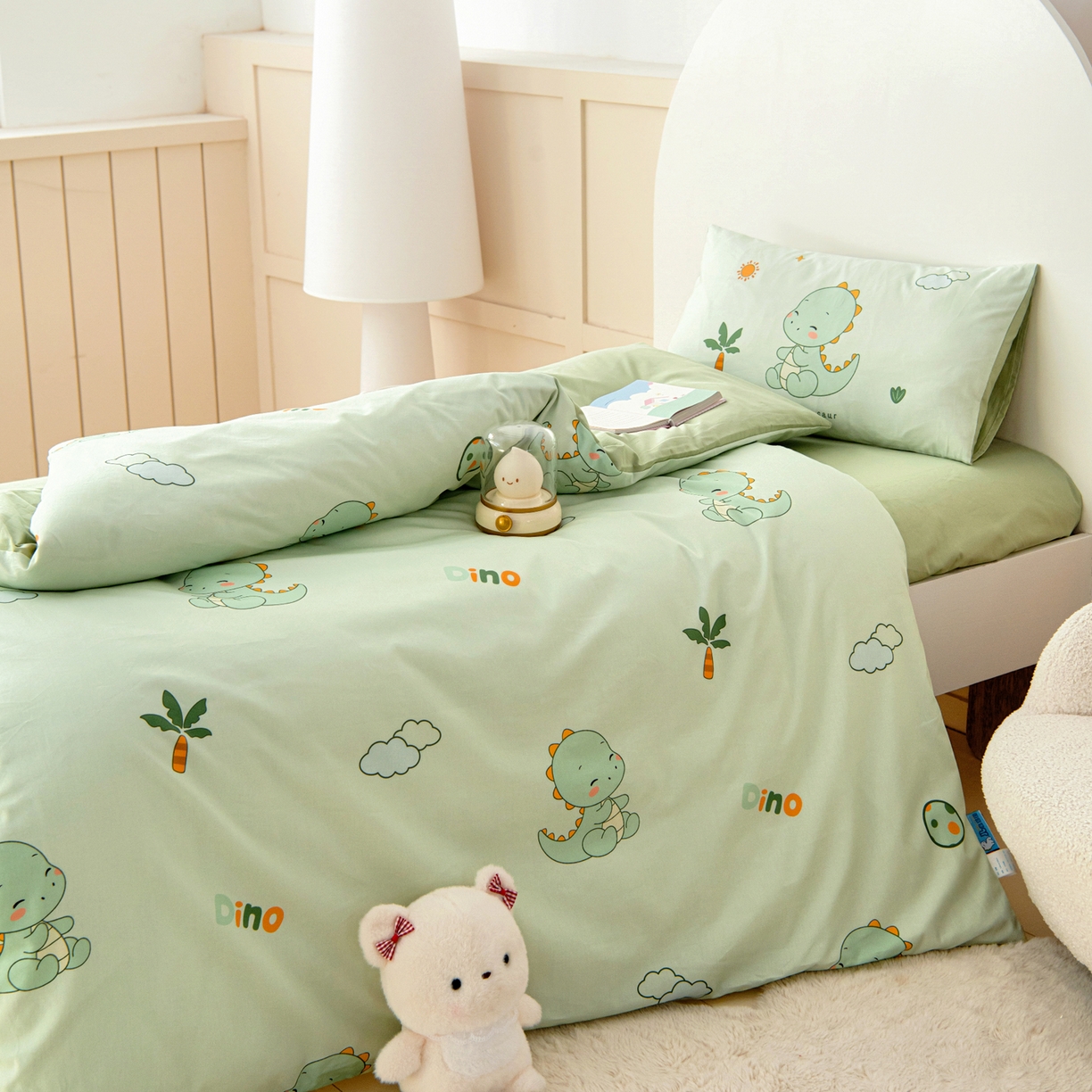 91家纺网 家纺一手货源 找家纺 御棉坊 2026新款A类全棉纯棉40S数码印花幼儿园入园三件套被子宝宝午睡被芯六件套 恐龙宝贝