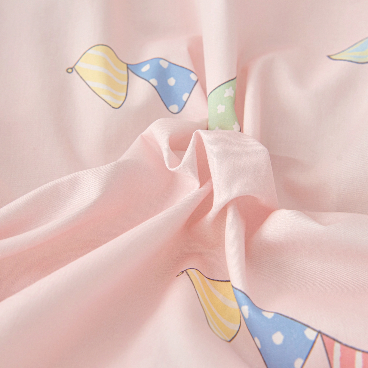 91家纺网 家纺一手货源 找家纺 御棉坊 2026新款A类全棉纯棉40S数码印花幼儿园入园三件套被子宝宝午睡被芯六件套 魔法飞马