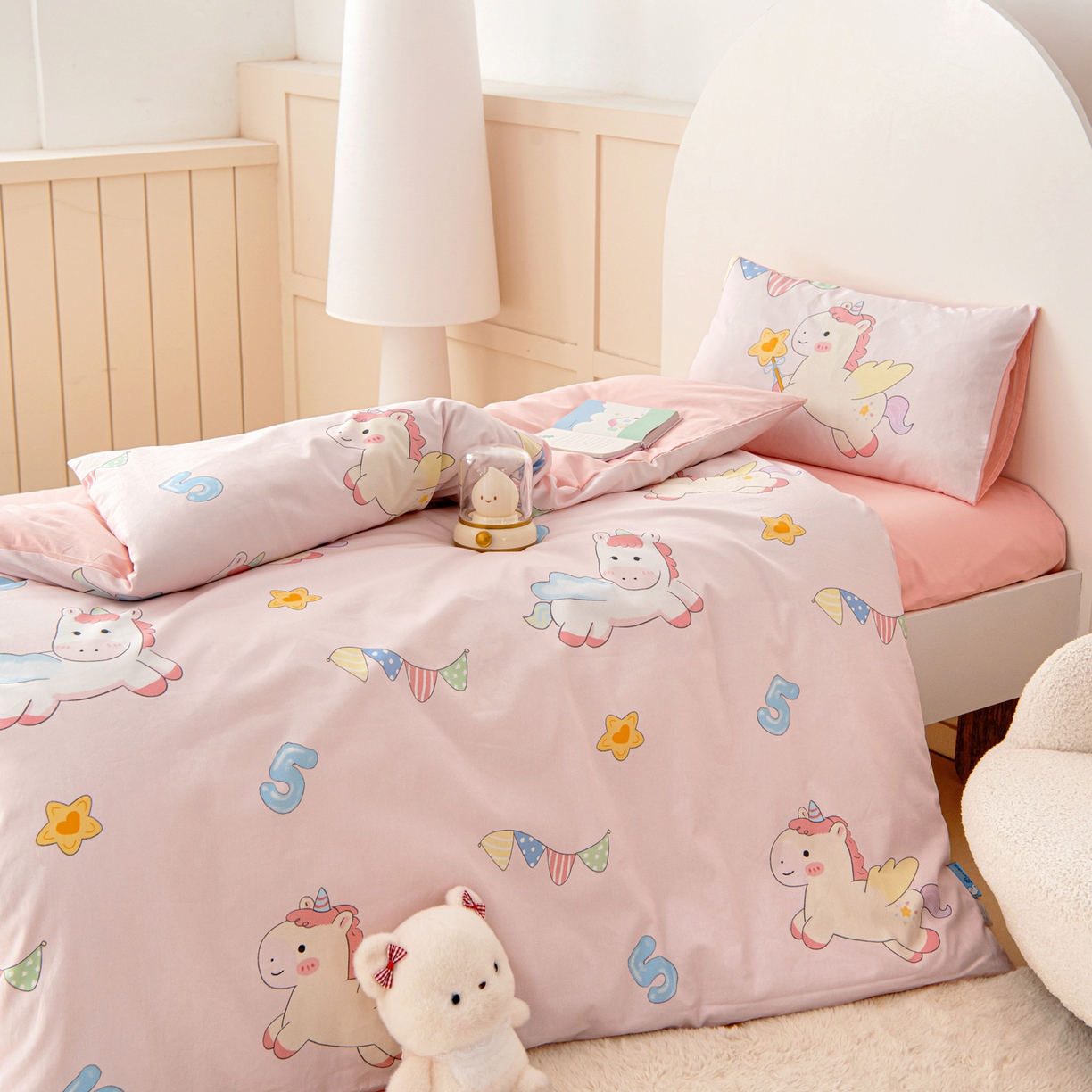 91家纺网 家纺一手货源 找家纺 御棉坊 2026新款A类全棉纯棉40S数码印花幼儿园入园三件套被子宝宝午睡被芯六件套 魔法飞马