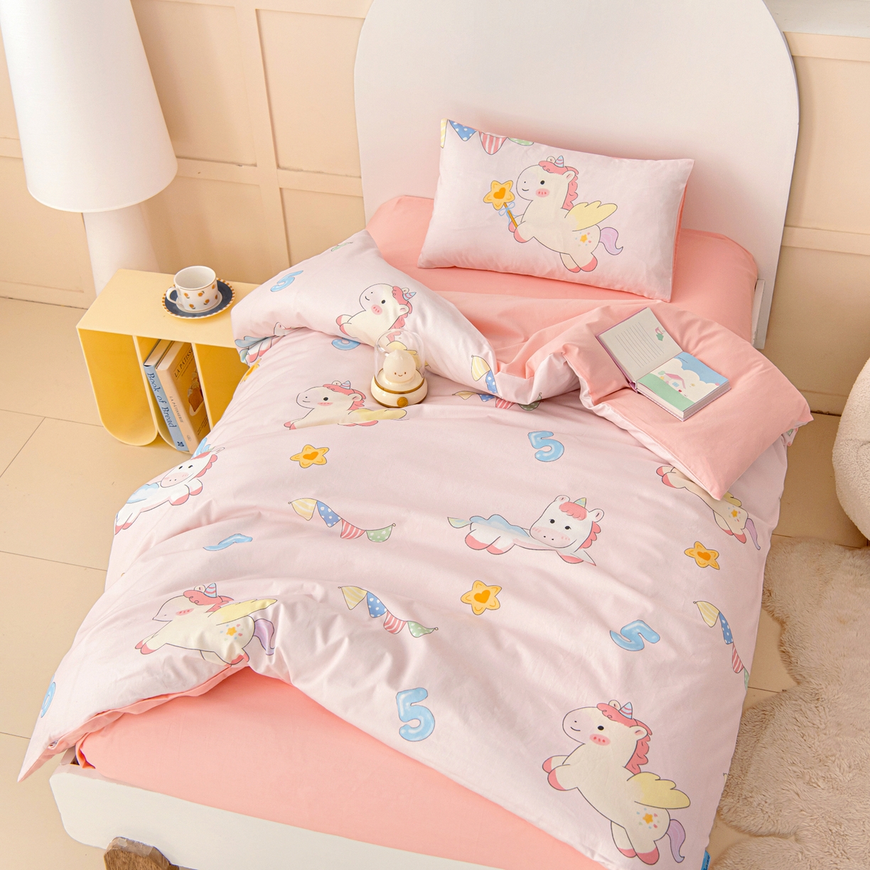 91家纺网 家纺一手货源 找家纺 御棉坊 2026新款A类全棉纯棉40S数码印花幼儿园入园三件套被子宝宝午睡被芯六件套 魔法飞马