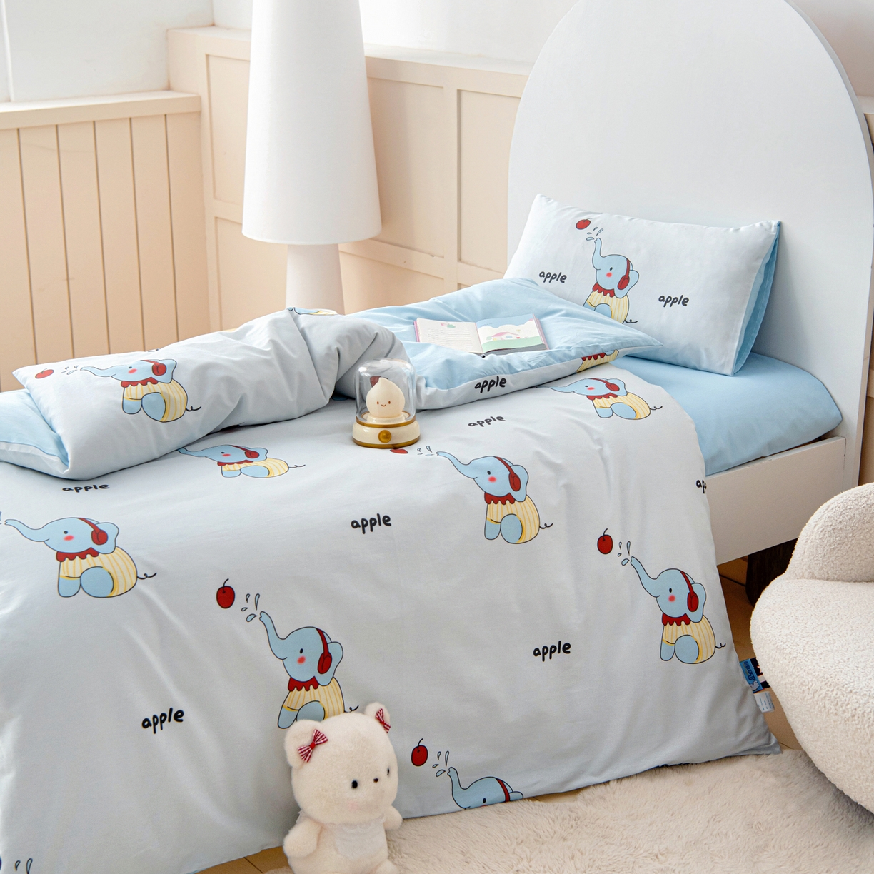 91家纺网 家纺一手货源 找家纺 御棉坊 2026新款A类全棉纯棉40S数码印花幼儿园入园三件套被子宝宝午睡被芯六件套 苹果小象