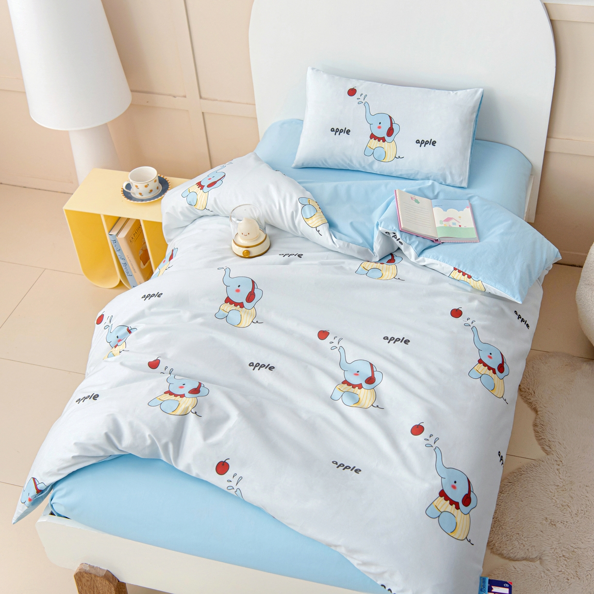 91家纺网 家纺一手货源 找家纺 御棉坊 2026新款A类全棉纯棉40S数码印花幼儿园入园三件套被子宝宝午睡被芯六件套 苹果小象