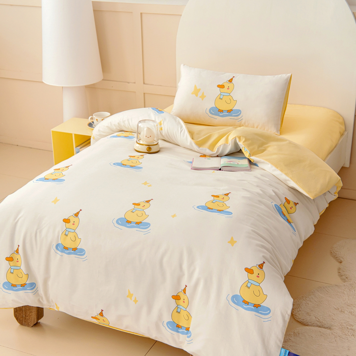 91家纺网 家纺一手货源 找家纺 御棉坊 2026新款A类全棉纯棉40S数码印花幼儿园入园三件套被子宝宝午睡被芯六件套 生日小鸭