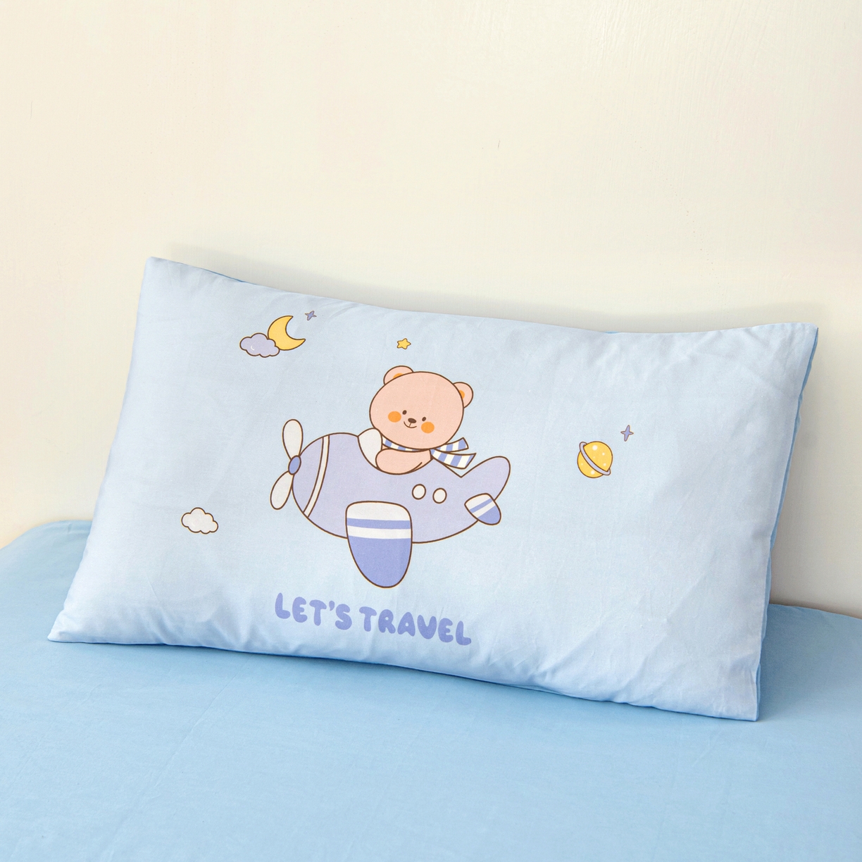 91家纺网 家纺一手货源 找家纺 御棉坊 2026新款A类全棉纯棉40S数码印花幼儿园入园三件套被子宝宝午睡被芯六件套 小熊飞行员