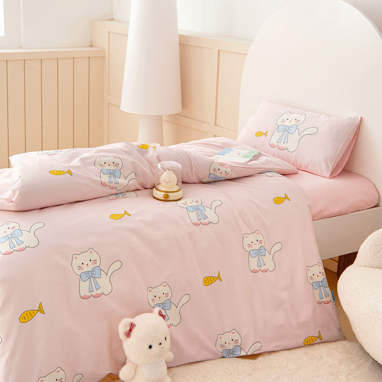 91家纺网 家纺一手货源 找家纺 御棉坊 2026新款A类全棉纯棉40S数码印花幼儿园入园三件套被子宝宝午睡被芯六件套 小鱼猫