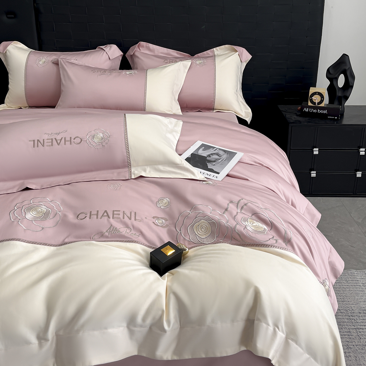 91家纺网 家纺一手货源 找家纺 置顶家纺 2026新款春夏山茶花亲肤拼接刺绣四件套 山茶花-浅豆沙